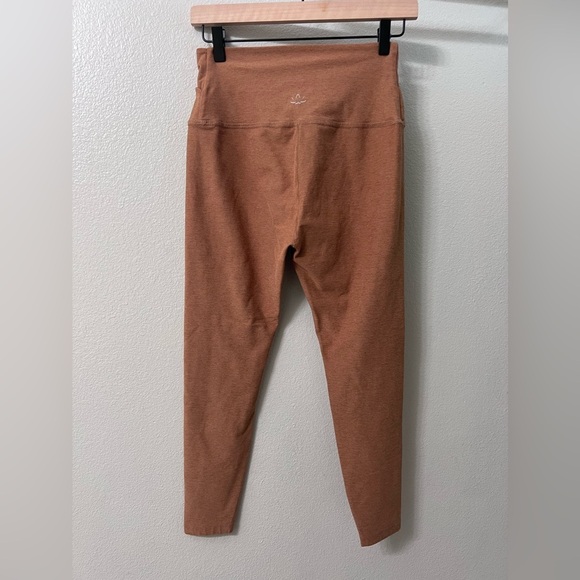 Beyond Yoga Spacedye At Your Leisure High Waisted Midi Legging in Toffee Large - Picture 7 of 12